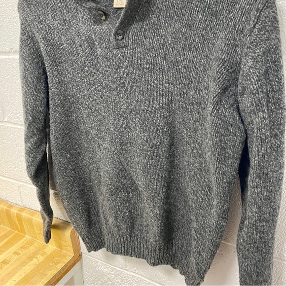 L.L. Bean Lambswool Knit Sweater Large - Picture 5 of 7